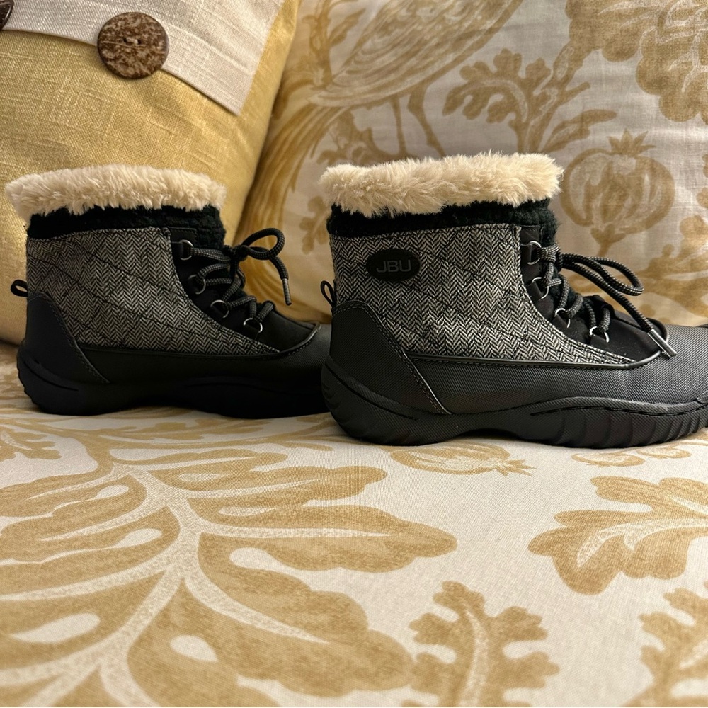 JBU Ankle Boots